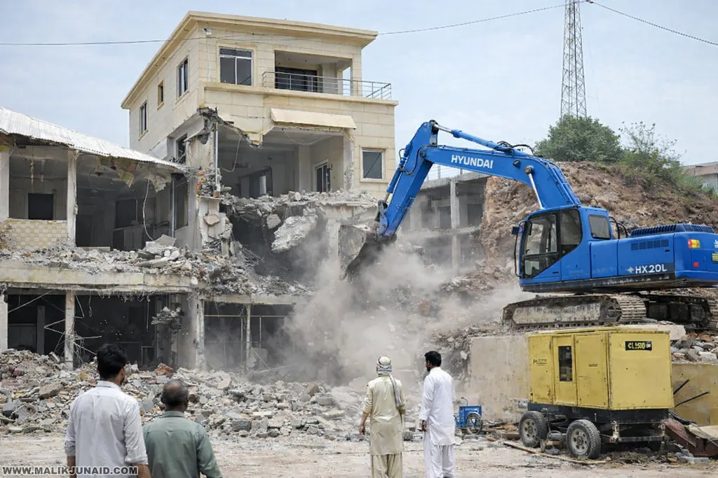 demolition of house at phase 7 ghauri town